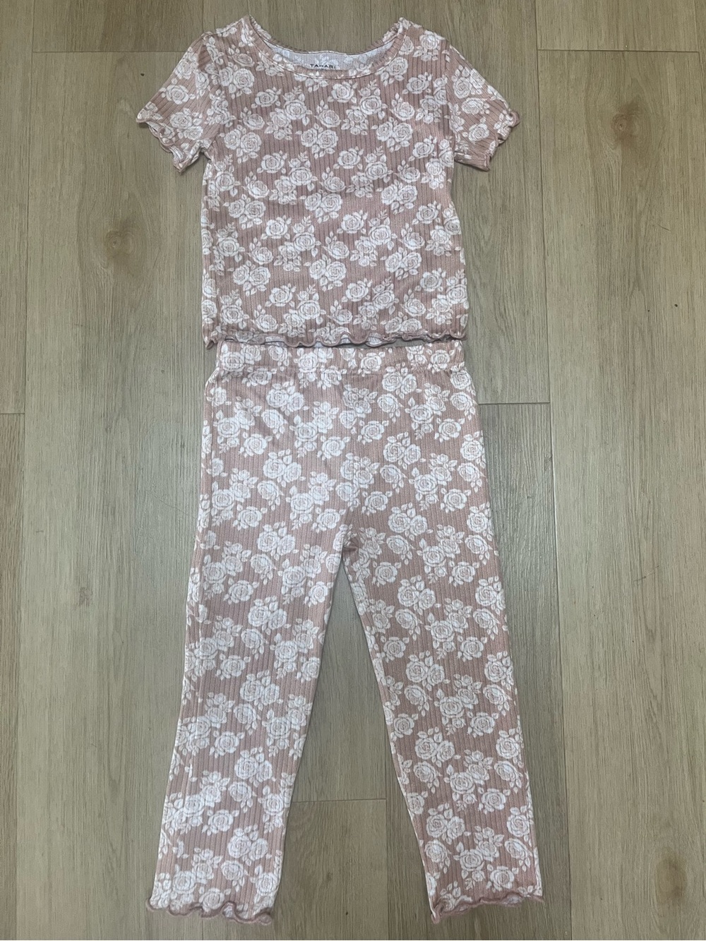 Tahari Girls Pink Floral Ribbed Pajama Set